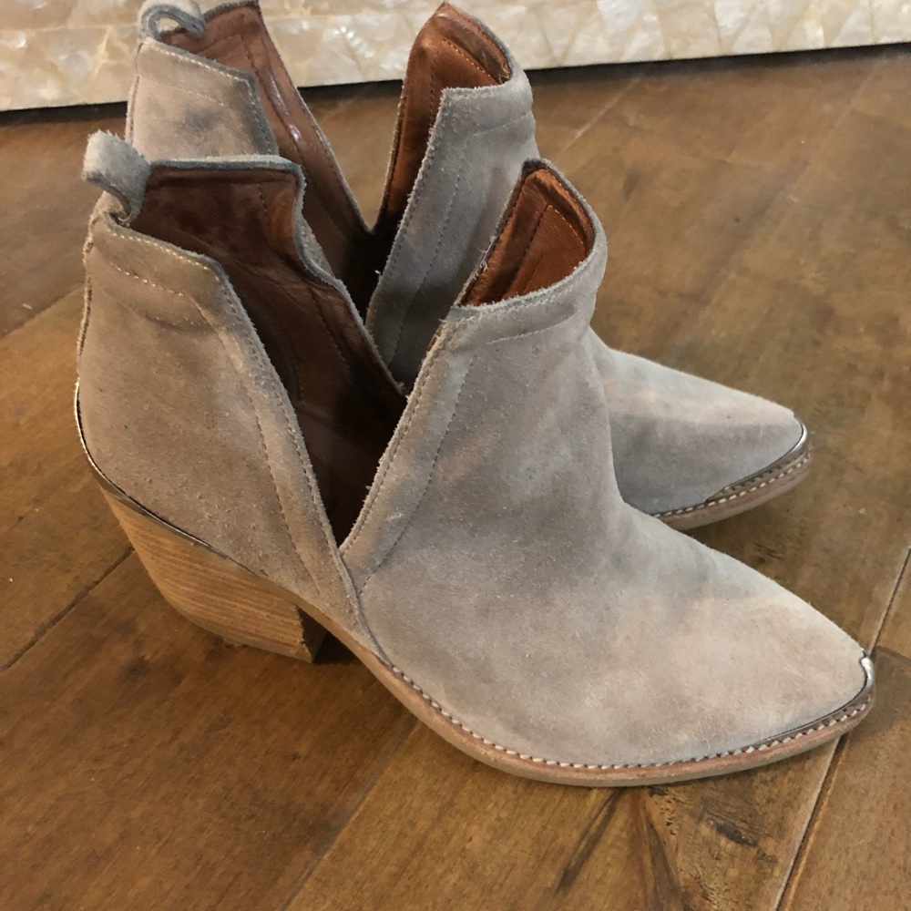 Jeffrey Campbell Hunt The Plains Bootie